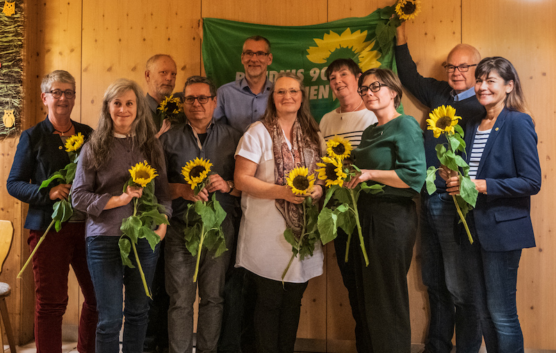 Unsere Kandidaten für den Gemeinderat:Irmgard Franz, Regina Henkel, Hans Schwarz, Gerhard Beyer, Thomas Elste, Petra Friebel, Silvia Ruhfass-Bückle, Dr.Heike Dietrich, Dr.Günter Franz, Susann Tabatabei-Schweizer. Florian Bentenrieder fehlt auf dem Bild